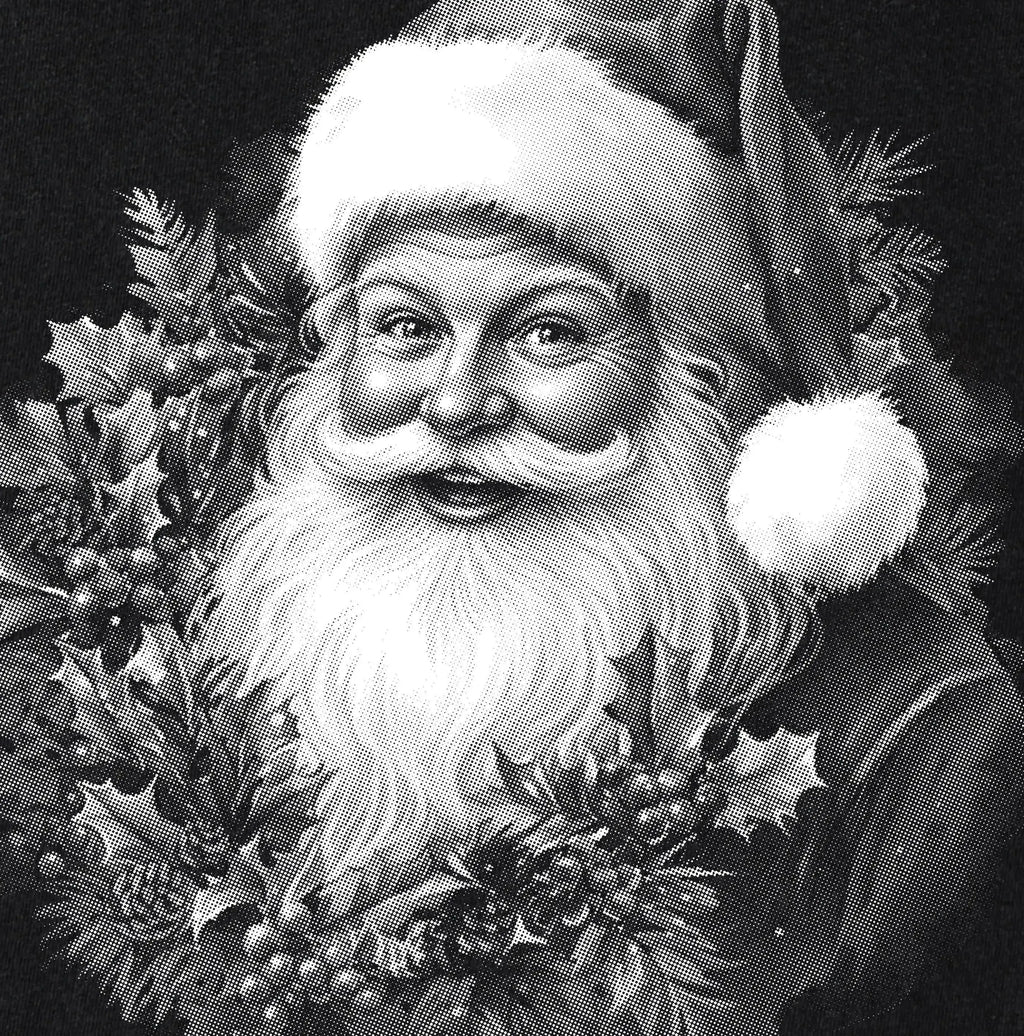 Retro Vintage Santa Mistletoe Wreath (v2) – Tee / Long Sleeve / Hoodie / Crewneck