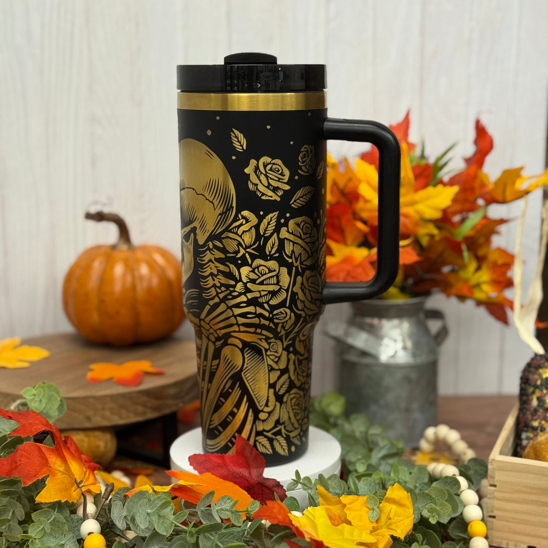 True Lovers / Skull Tumbler Black to Gold 40oz 