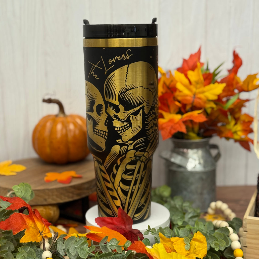 True Lovers / Skull Tumbler Black to Gold 40oz 